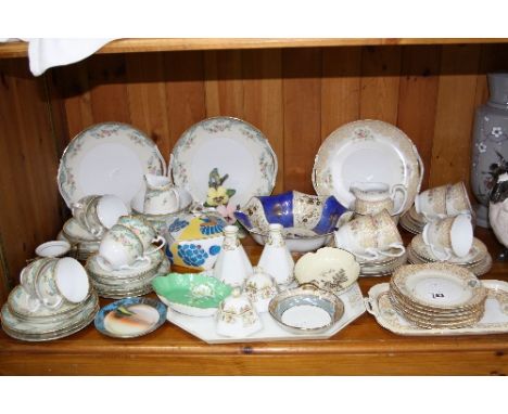 A QUANTITY OF NORITAKE TEAWARES AND TRINKETS