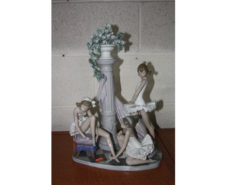 A LLADRO FIGURE GROUP, depicting three young ballet dancers, 'F-28 M'