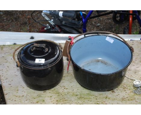 An enamel preserving pan and lidded casserole pot.