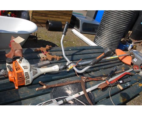 A Stihl strimmer with bump feed - engine turns.