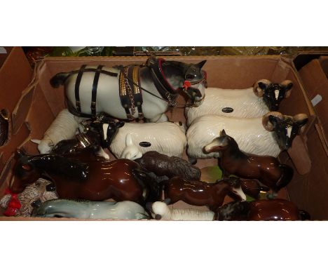 Box of ceramic animals inc Coopercraft etc