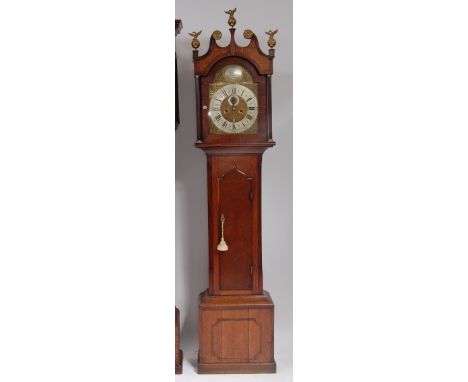 Thomas Saers of Haddenham - late 18th century oak and mahogany longcase clock, signed to the arched brass dial, w.12", having