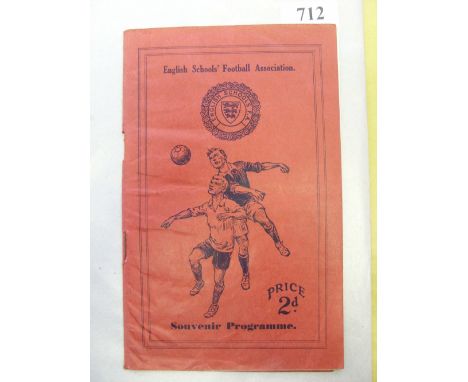 1933/1934 England Schools v Scotland Schools, a programme from the game played at Arsenal on 12/05/1934.