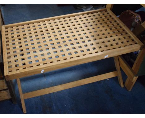 A Vintage Luggage Stand, 87cm Wide 