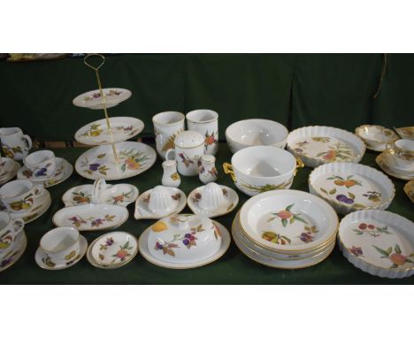 A Collection of Royal Worcester Evesham Dinnerwares to Include Cake Plate, Trefoil Dish, Pot, Juicers, Flour Shaker, Lidded P