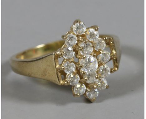 A ladies 9 carat gold dress ring, size O.