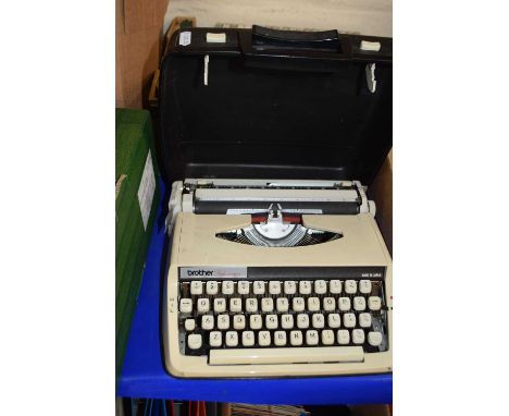 A Brother Deluxe 800 typewriter, cased