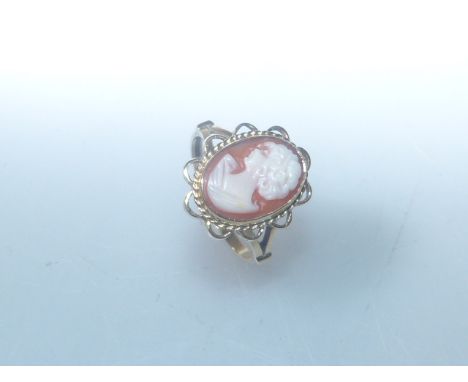 9ct gold cameo ring, size P