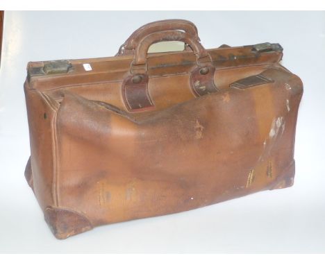 Vintage leather Gladstone bag