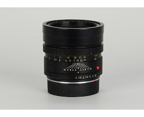 A Leitz Summicron-R f/2 90mm Lens, black, serial no. 2760947, body, G, elements, G, some light internal haze and marks, with 