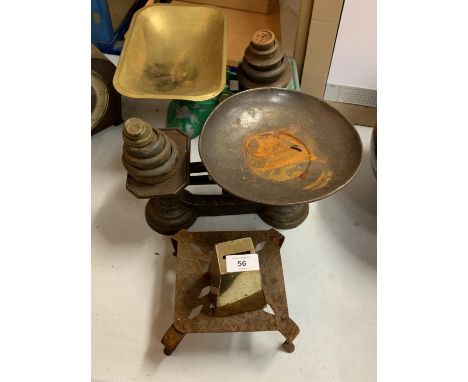 TWO PAIRS OF VINTAGE SCALES, TRIVET ETC 