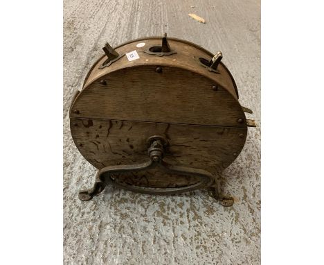 A VINTAGE KNIFE SHARPENER 