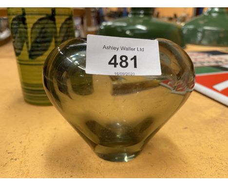 A MID 20TH CENTURY SMOKY GREY GLASS HEART VASE BY PER LUTKEN FOR HOLMEGAARD DANISH GLASS SIGNED 