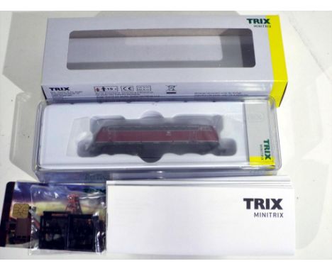 Model Railways - Trix Minitrix N gauge diesel locomotive reference number 26151 Class 215049-8 in German livery, item appears