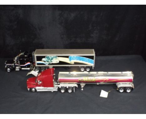 Diecast - Franklin Mint - two unboxed 1:32 scale American Trucks, including 1993 MACK Truck and Tanker and Peterbilt model 37