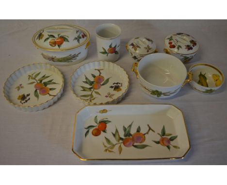 Royal Worcester Evesham table ware and similar octagonal dish