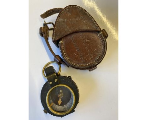 A FIRST WORLD WAR COMPASS BELONGING TO AN OFFICER IN THE 4th LANCASTERS. A Verner's Pattern compass, the reverse with Governm