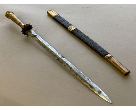 A 19TH CENTURY NAVAL DIRK. With a 28cm straight pointed blade, lobbed circular brass guard and similar handle with textured g