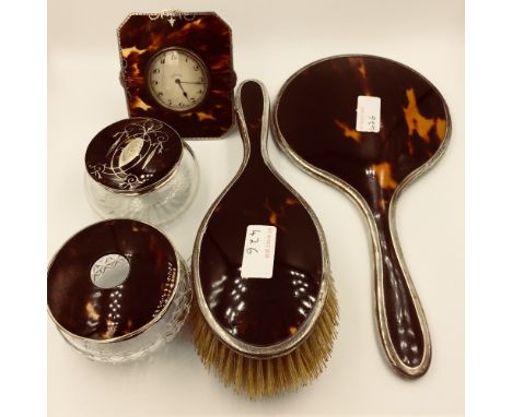 Silver & tortoise shell dressing table set it include a desk top clock, Birmingham 1900 