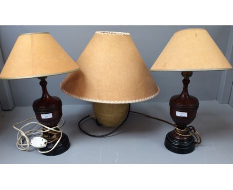 Quantity of lamps and lamp shades 