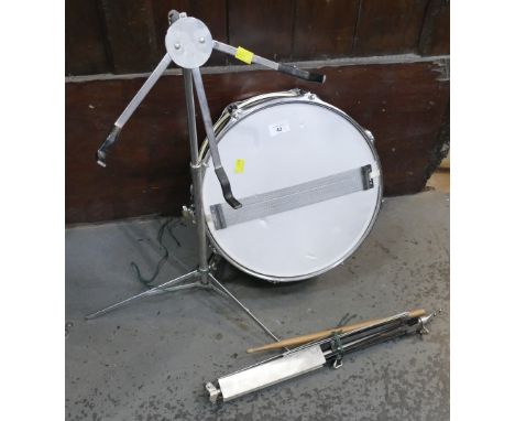 Snare drum, stand and music stand