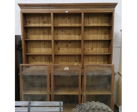 Substantial pine dresser with pigeonholes to base
