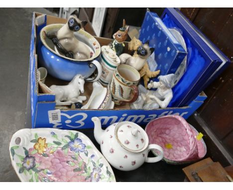Box of ceramics and ornaments, Maling, Siamese cats, Aynsley plate etc