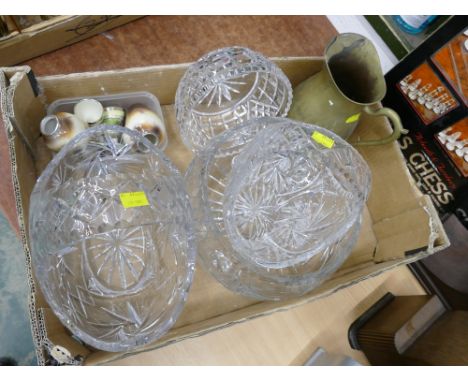 Box of crystal fruit bowls, glass jug and miniature ceramics