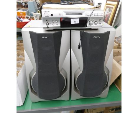 Sony mini disc deck and speakers
