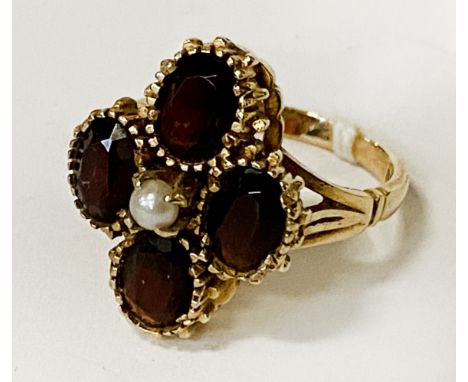 9 CARAT GOLD GARNET &amp; PEARL RING - SIZE O - 6.2 GRAMS APPROX