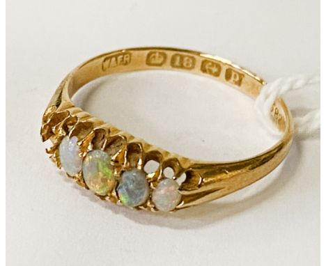 18 CARAT GOLD &amp; MOONSTONE RING - SIZE N (MISSING STONE)