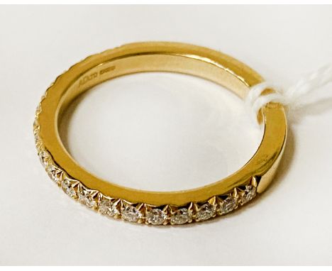 18CT GOLD DIAMOND HALF ETERNITY RING SIZE T - 5.1 GRAMS APPROX