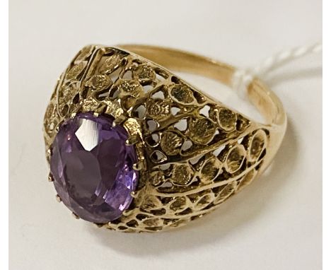 9 CARAT GOLD &amp; AMETHYST RING - SIZE N