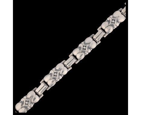 EILER & MARLOE - an Art Nouveau Danish silver floral panel bracelet, model no. 107, 19cm, 28gNo damage or repair, only light 