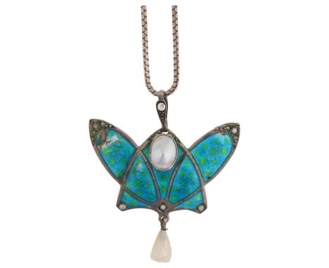 An Art Nouveau pearl and peacock enamel abstract pendant necklace, on silver box link chain, pendant 40.5mm, chain 46cm, 9.8g