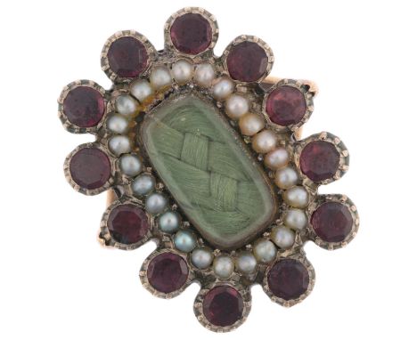 A Georgian 9ct gold flat-top garnet split pearl and hairwork mourning ring, circa 1820, central green woven hair panel beneat
