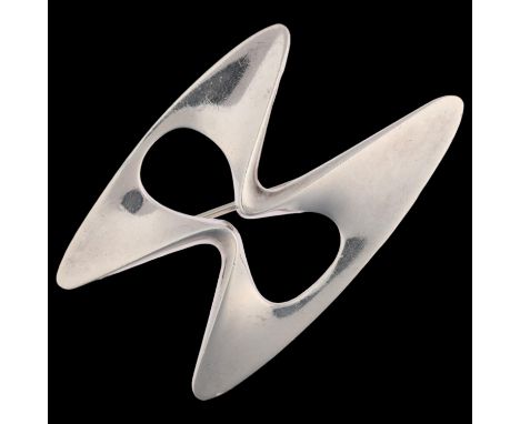 GEORG JENSEN - a large a Danish modernist sterling silver abstract brooch, designed by Henning Koppel, model no. 369, 61.7mm,