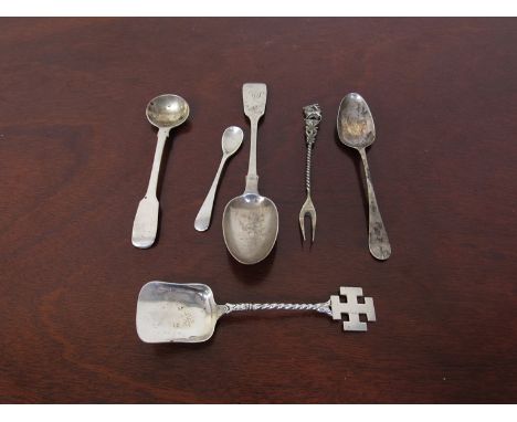 Silver spoons including tea caddy, salt and two tined fork (6), 74g