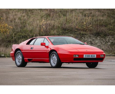 Smart, Calypso Red, normally-aspirated Esprit with 72,000 miles indicated offered with a sensible estimate. The Esprit's 1987