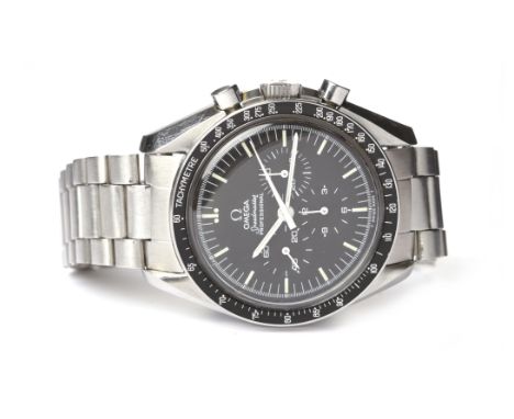 GENTLEMAN'S OMEGA SPEEDMASTER PROFESSIONAL STAINLESS STEEL MANUAL WIND CHRONOMETER WRIST WATCHthe round black dial baton hour