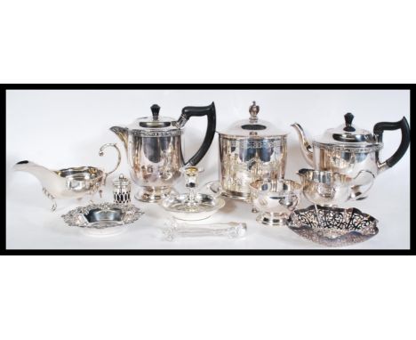 A collection of 20th Century silver plate wares to include items made by Viner's of Sheffield, items in the lot include a tea