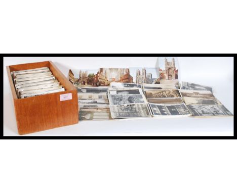 A collection of approx 800 vintage early to mid 20th Century postcards to include mostly UK and Overseas topographical .
