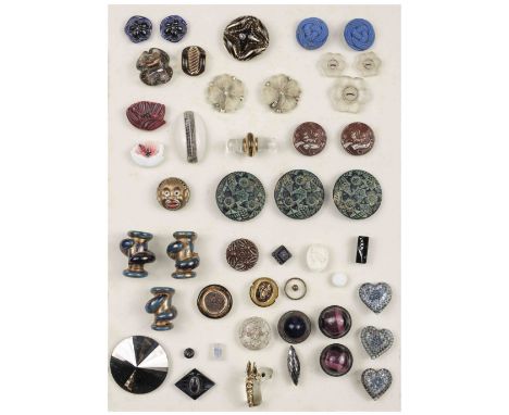 * Fashion Buttons. A collection of approximately 500 fashion buttons, mostly early 20th century, including metal (few copper)