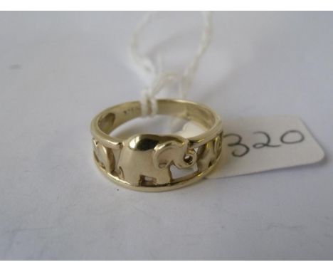 9ct elephant ring 3.4g approx size 'M'    