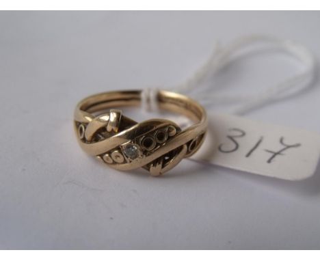 18ct gold keepers ring set with a  single diamond to centre 3.5g approx size 'M'       