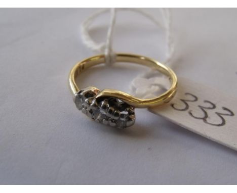 An antique 18ct gold & platinum 3 stone  diamond twist ring 2.3 grams size 'M'     