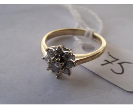 A  quality 9ct diamond cluster ring approx  size 'K'         