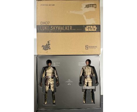 STAR WARS - A Sidehow collectibles / Hot Toys DX07 1/6th scale Luke Skywalker collectible figure, boxed, all accessories appe