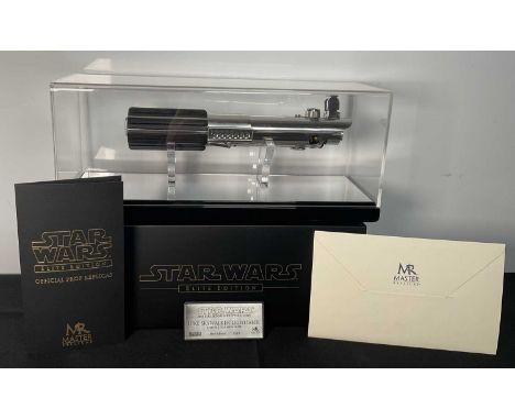 STAR WARS - A Master Replica's Luke Skywalker Elite series A New Hope Lightsaber, 2005 collectors society exclusive #0519, in