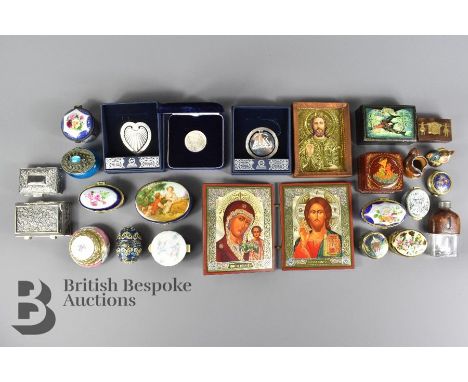 Collection of fifteen enamel and other pill boxes, including two Russian lacquer boxes, five painted porcelain boxes, amongst
